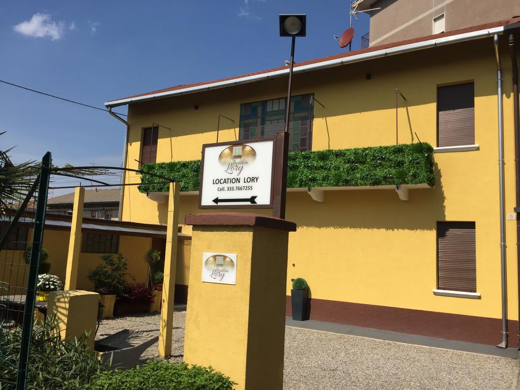 Location Lory 호텔 부스토아르시치오 외부 사진